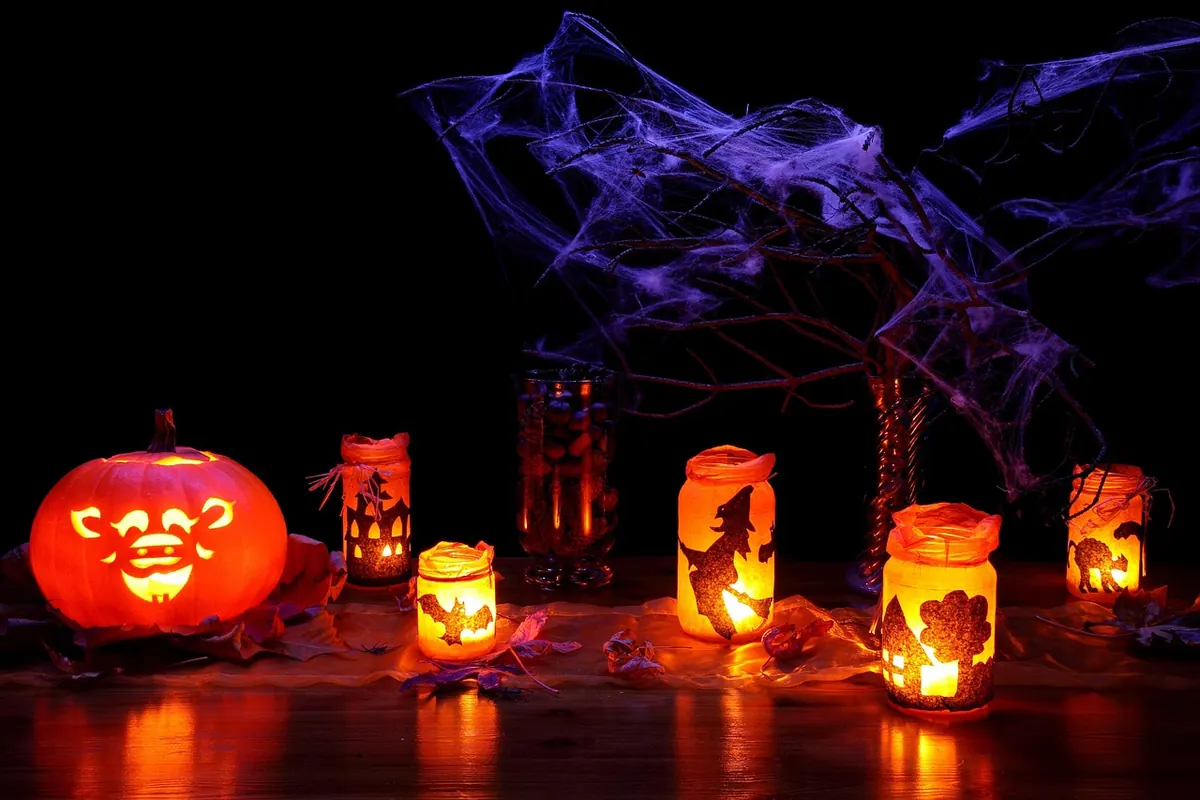 A Beginner's Guide to Candle Lanterns: Types, Fuels and Indoor Safety