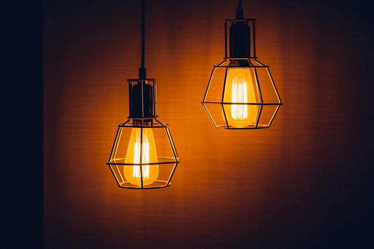 How to Hang Lanterns in a Tent Safely: A Step-by-Step Guide